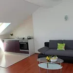 Apartments Ana - Cosy With Sea View