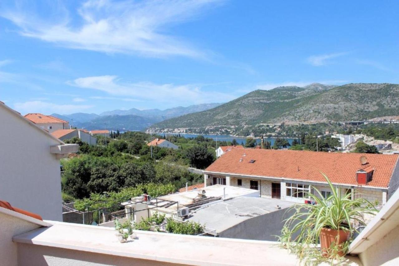 Apartman Ana - Cosy With Sea View